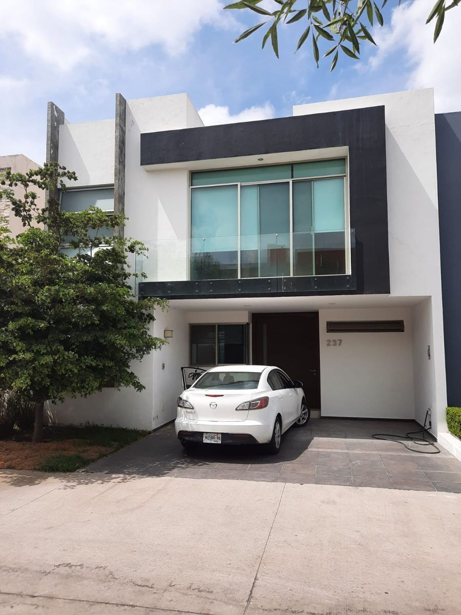CASA EN RENTA SOLARES COTO 9 (1/10)