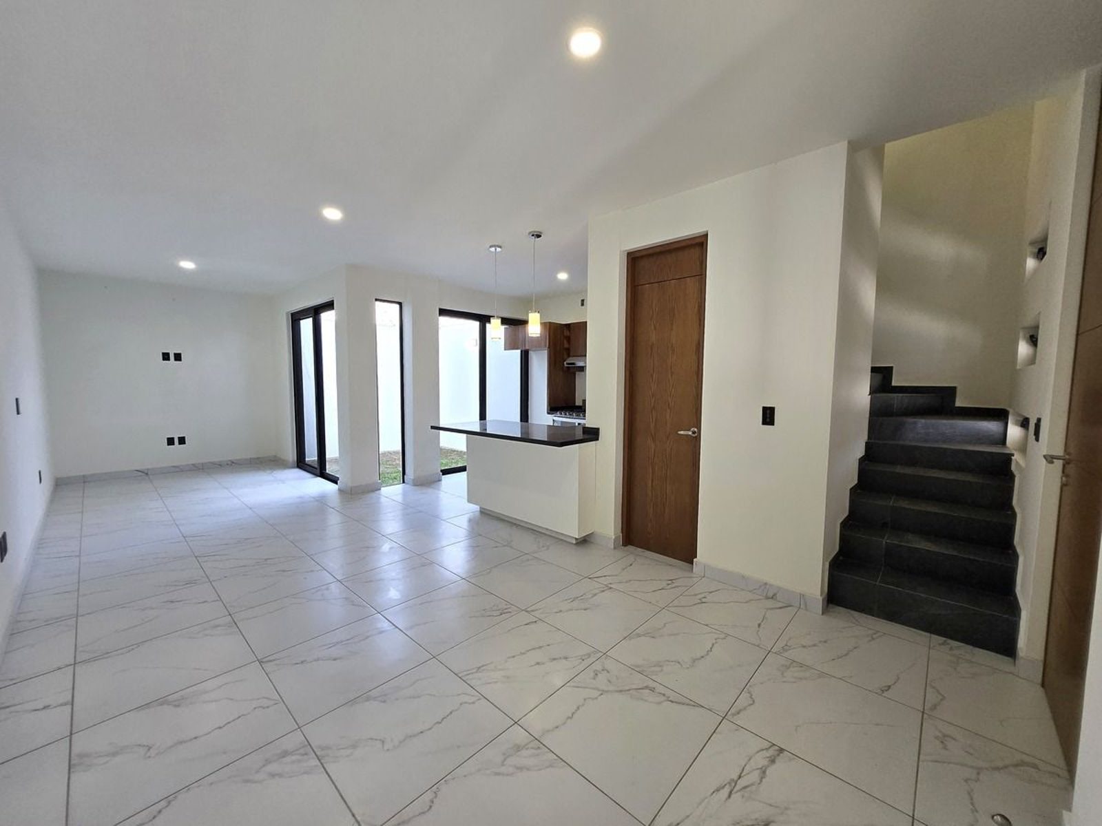 Casa en fraccionamiento Zona La Tijera (1/10)