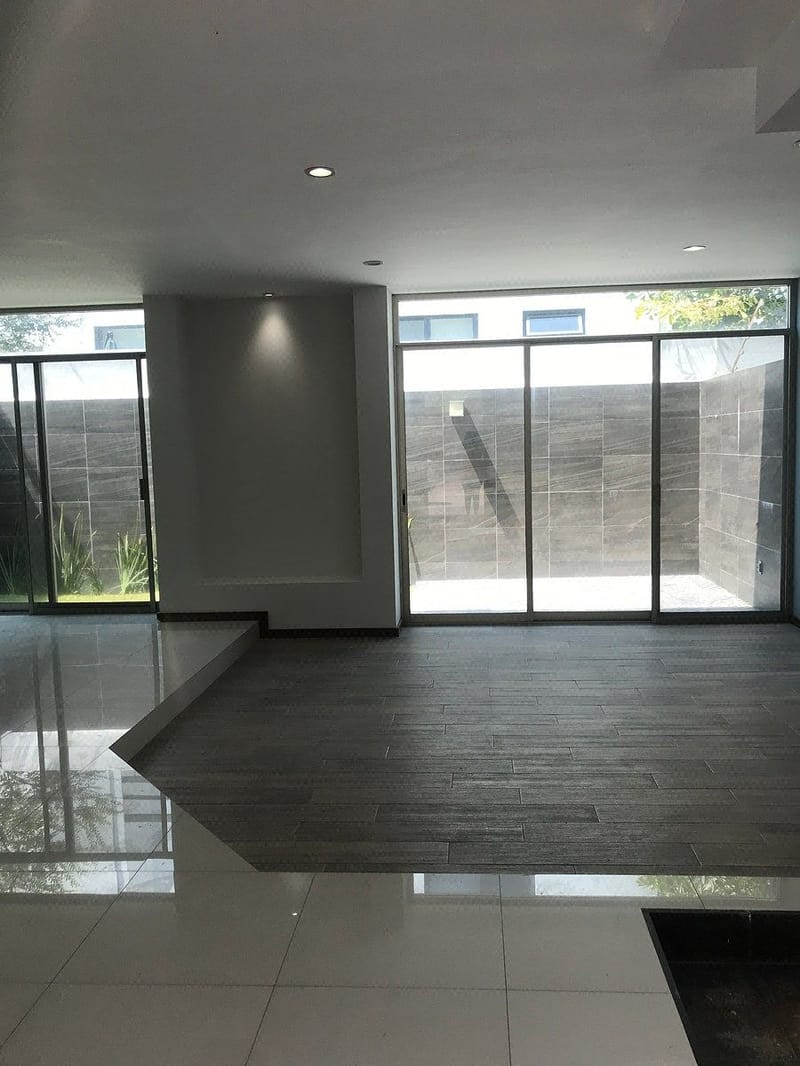 CASA EN RENTA SOLARES COTO 9