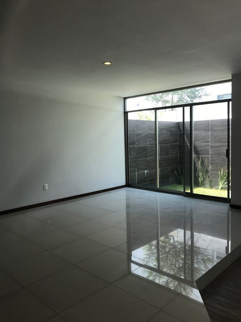 CASA EN RENTA SOLARES COTO 9