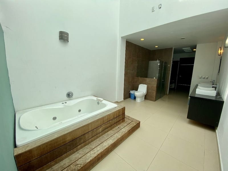 Casa en Renta/Venta con recámara en PB en Colinas de Santa Anita