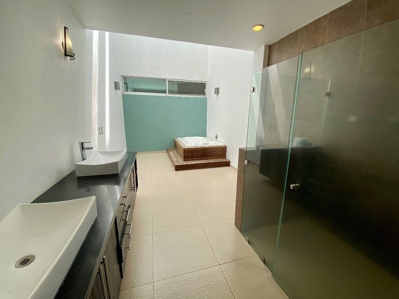 Casa en Renta/Venta con recámara en PB en Colinas de Santa Anita
