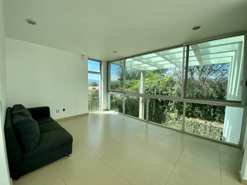 Casa en Renta/Venta con recámara en PB en Colinas de Santa Anita