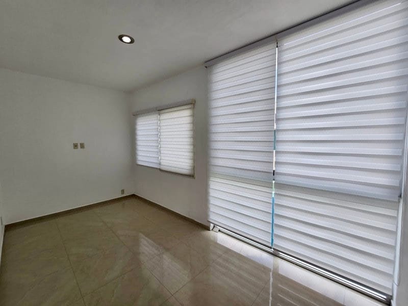 Estudio/sala de TV en planta alta