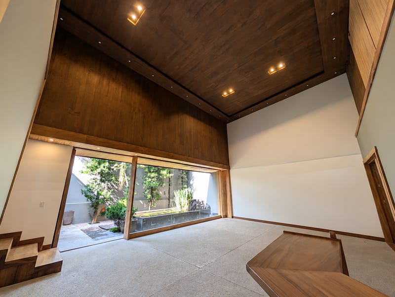 Sala Comedor con doble altura y concepto abierto