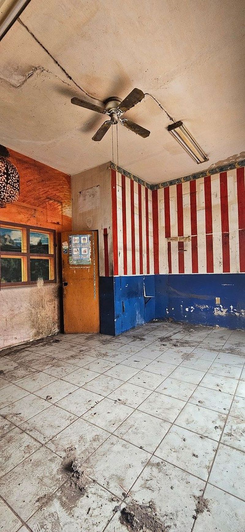 ¡OPORTUNIDAD ÚNICA EN SANTA TERESITA! Casa en venta con Local Comercial