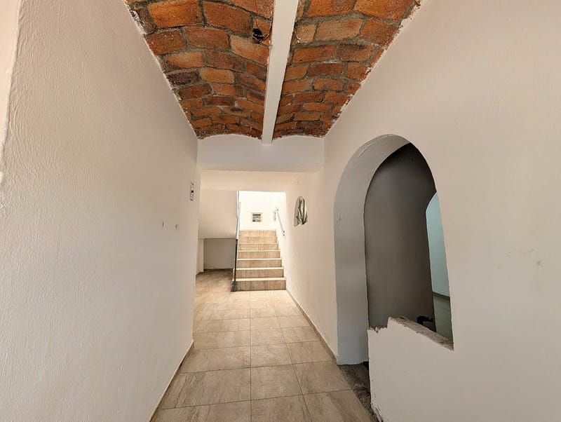 Bodega/locales en venta con amplio espacio habitacional en Agua Blanca