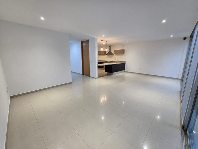 CASA EN RENTA EN RESIDENCIAL ELITE, SOLARES (ZAPOPAN)