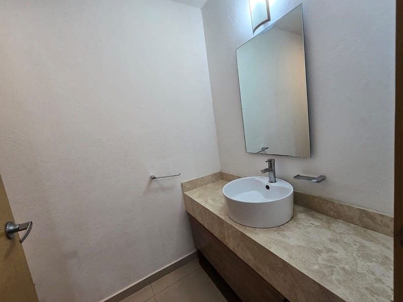 CASA EN RENTA EN RESIDENCIAL ELITE, SOLARES (ZAPOPAN)