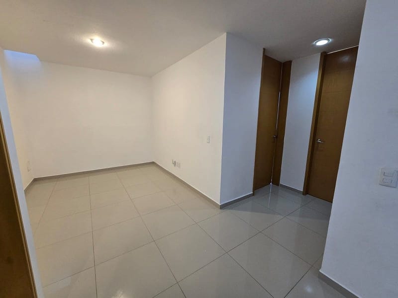 CASA EN RENTA EN RESIDENCIAL ELITE, SOLARES (ZAPOPAN)