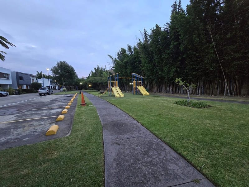 Terreno en Esquina en Venta 197 m2 - Residencial Elite en Solares