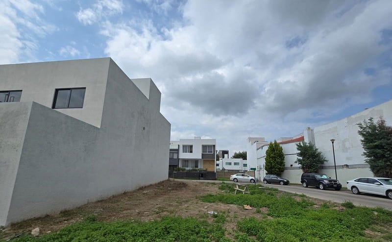 Terreno en Esquina en Venta 197 m2 - Residencial Elite en Solares