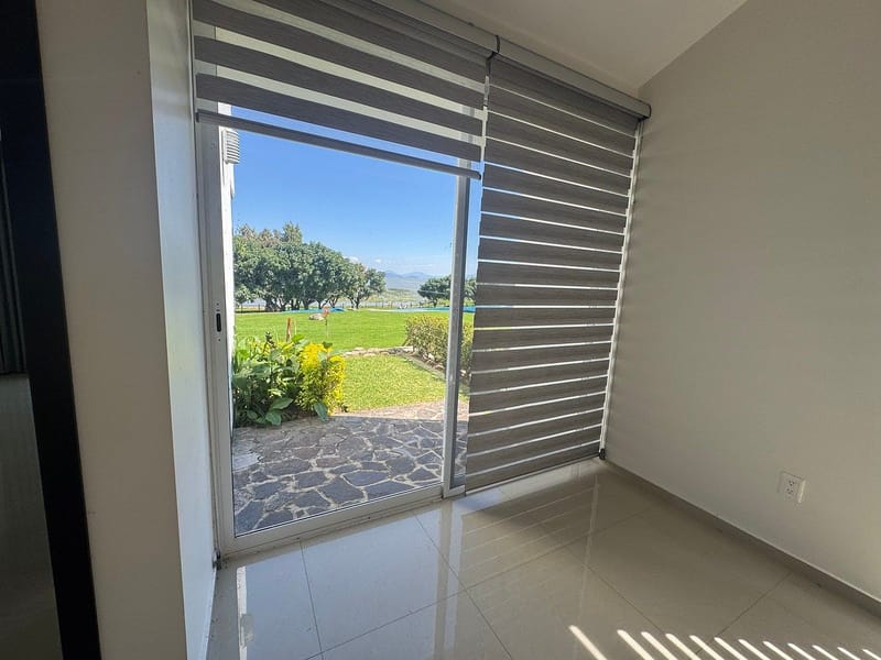 Hermosa casa frente al lago de Chapala