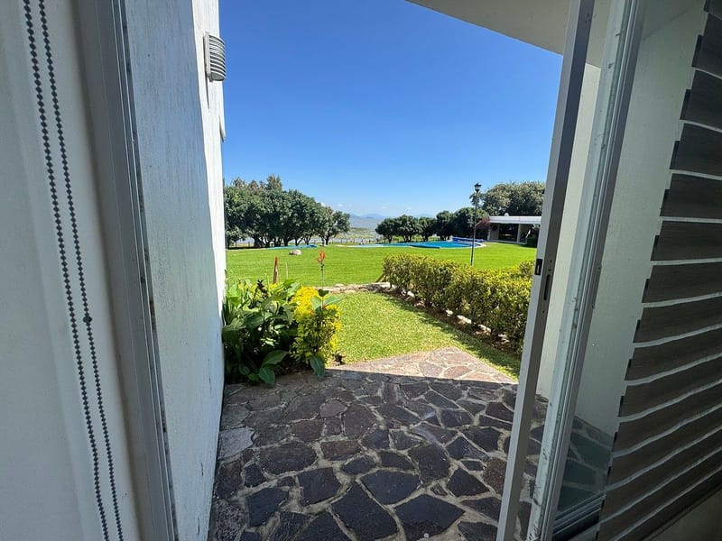 Hermosa casa frente al lago de Chapala